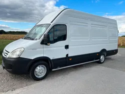 Weiß Gebraucht 2009 Iveco 35.12 Van | 5.900 €