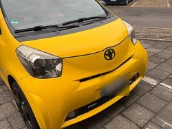 Gelb Gebraucht 2010 Toyota iQ Kleinwagen | 5.000 € (Guter Preis)