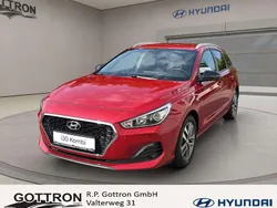 Rot Gebraucht 2019 Hyundai i30 Limousine | 13.401 € (Fairer Preis)