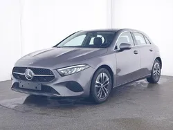 Grau / mountaingrau Gebraucht 2024 Mercedes A180 Advanced Limousine | 28.645 € (Fairer Preis)