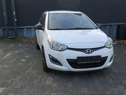 Pure white Gebraucht 2014 Hyundai i20 Kleinwagen | 5.500 € (Guter Preis)