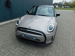 Grau Gebraucht 2022 Mini Cooper Classic Kleinwagen | 22.300 € (Fairer Preis)