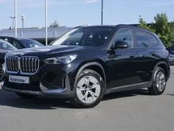 Schwarz Gebraucht 2023 BMW iX1 Performance SUV | 33.390 € (Superpreis)