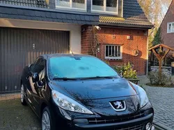 Schwarz Gebraucht 2010 Peugeot 207 CC Roland Garros Cabrio | 7.500 € (Teuer)
