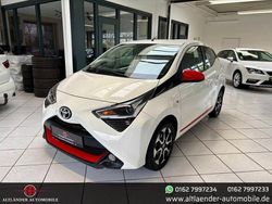 Weiß Gebraucht 2021 Toyota Aygo X-play Kleinwagen | 9.699 € (Fairer Preis)
