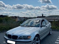 Silber Gebraucht 2003 BMW 318 Limousine | 1.000 € (Guter Preis)