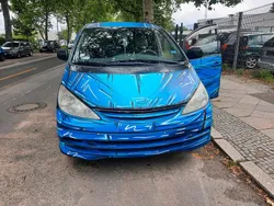 Blau Gebraucht 2005 Toyota Previa Van / Kleinbus | 3.450 €