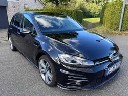 Schwarz Gebraucht 2018 VW Golf VII Highline Limousine | 18.799 € (Fairer Preis)