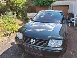 Grün Gebraucht 1998 VW Bora Limousine | 800 € (Superpreis)