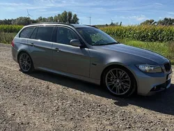 Grau Gebraucht 2012 BMW 330 Performance Kombi | 10.250 € (Fairer Preis)