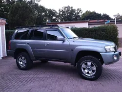 Grau Gebraucht 2010 Nissan Patrol SUV | 30.000 € (Guter Preis)