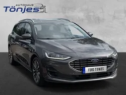 Magneticgrau (metallic) Gebraucht 2023 Ford Focus Titanium X Kombi | 25.980 € (Fairer Preis)