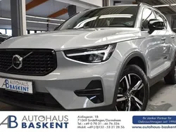 Grau Gebraucht 2023 Volvo XC40 Plus SUV | 34.890 € (Fairer Preis)