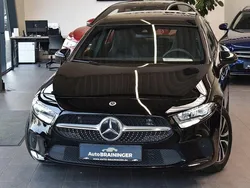 Kosmosschwarz Gebraucht 2021 Mercedes A200 Limousine | 24.750 € (Fairer Preis)