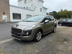 Gold Gebraucht 2011 Peugeot 3008 Allure Van / Kleinbus | 5.990 € (Guter Preis)