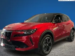 Rot Gebraucht 2024 Alfa Romeo Junior Edizione Speciale SUV | 37.990 € (Guter Preis)