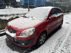 Rot Gebraucht 2006 Kia Rio Kleinwagen | 1.200 € (Superpreis)