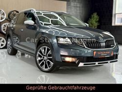 Grau Gebraucht 2018 Skoda Octavia Scout 4x4 Kombi | 23.990 €