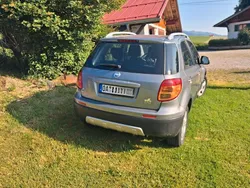 Grau Gebraucht 2007 Fiat Sedici Dynamic SUV | 2.999 € (Fairer Preis)