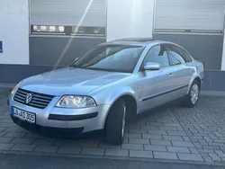 Silber Gebraucht 2002 VW Passat Limousine | 2.550 € (Fairer Preis)