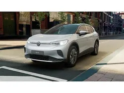 Scale silvermetallic/schwarz (metallic) Gebraucht 2025 VW ID.4 Pure SUV | 38.490 € (Fairer Preis)