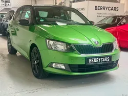 Grün Gebraucht 2015 Skoda Fabia Ambition Limousine | 9.490 € (Fairer Preis)