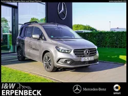Chromitgrau Gebraucht 2023 Mercedes T180 Progressive Van / Kleinbus | 34.990 €