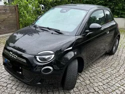 Schwarz Gebraucht 2022 Fiat 500e Icon Kleinwagen | 17.900 € (Guter Preis)