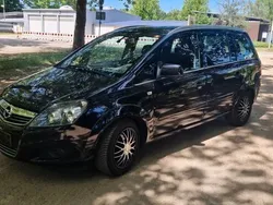 Schwarz Gebraucht 2011 Opel Zafira Family Van / Kleinbus | 3.400 € (Guter Preis)