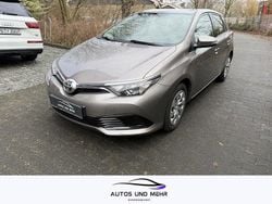 Avantgarde bronz (bronze) Gebraucht 2016 Toyota Auris Cool Limousine | 7.699 € (Guter Preis)