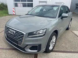 Grau Gebraucht 2017 Audi Q2 Sport SUV | 14.990 € (Fairer Preis)
