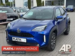 Blau Neu 2025 Toyota Yaris Cross Active SUV | 30.990 €