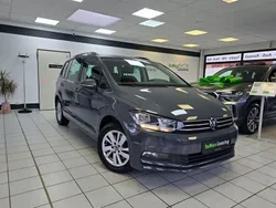Grau Gebraucht 2021 VW Touran Comfortline Van / Kleinbus | 26.499 € (Fairer Preis)