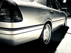 Silber Gebraucht 1994 Mercedes C220 Limousine | 3.999 €