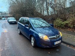 Blau Gebraucht 2012 Opel Zafira Family Van / Kleinbus | 2.399 € (Fairer Preis)