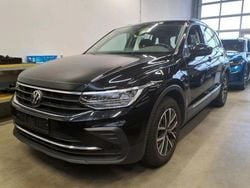 Schwarz Gebraucht 2023 VW Tiguan Life SUV | 22.740 € (Guter Preis)