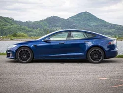 Blau Gebraucht 2018 Tesla Model S Limousine | 25.800 € (Guter Preis)