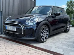 Blau Gebraucht 2021 Mini Cooper Hatch Kleinwagen | 21.000 € (Fairer Preis)