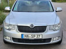 Grau Gebraucht 2011 Skoda Superb Ambition Limousine | 6.000 € (Guter Preis)