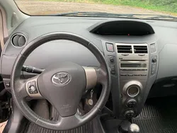 Schwarz Gebraucht 2011 Toyota Yaris Life Limousine | 3.500 € (Fairer Preis)