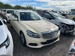Beige Gebraucht 2014 Mercedes E200 Limousine | 4.299 € (Superpreis)