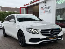 Weiß Gebraucht 2017 Mercedes E200 Avantgarde Kombi | 20.499 € (Fairer Preis)