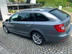 Silber Gebraucht 2012 Skoda Superb Kombi | 6.200 € (Fairer Preis)