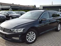 Deep black perleffekt Gebraucht 2019 VW Passat Business Kombi | 15.900 € (Fairer Preis)