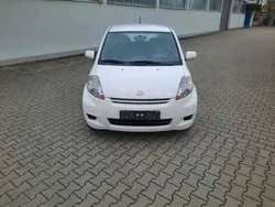 Weiß Gebraucht 2010 Daihatsu Sirion Kleinwagen | 1.790 € (Guter Preis)