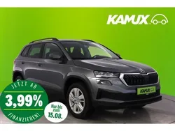 Graphitegrau metallic Gebraucht 2024 Skoda Karoq Selection SUV | 29.900 € (Guter Preis)