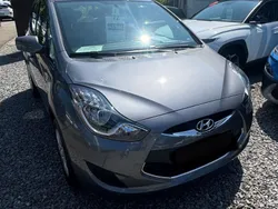 Grau Gebraucht 2012 Hyundai ix20 Classic Van / Kleinbus | 6.999 € (Guter Preis)