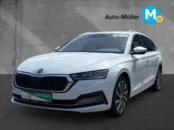 Weiß Gebraucht 2022 Skoda Octavia Style Kombi | 20.480 € (Guter Preis)