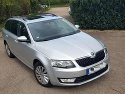 Silber Gebraucht 2016 Skoda Octavia Ambition Kombi | 12.500 € (Etwas zu teuer)