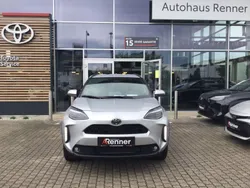 Silber Neu 2025 Toyota Yaris Cross SUV | 30.490 € (Fairer Preis)